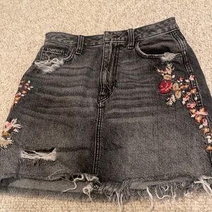 Embroidered denim skirt